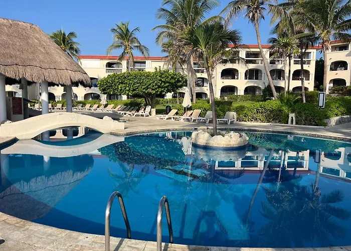 Beachfront 1 Bedroom Ocean View Apartment
